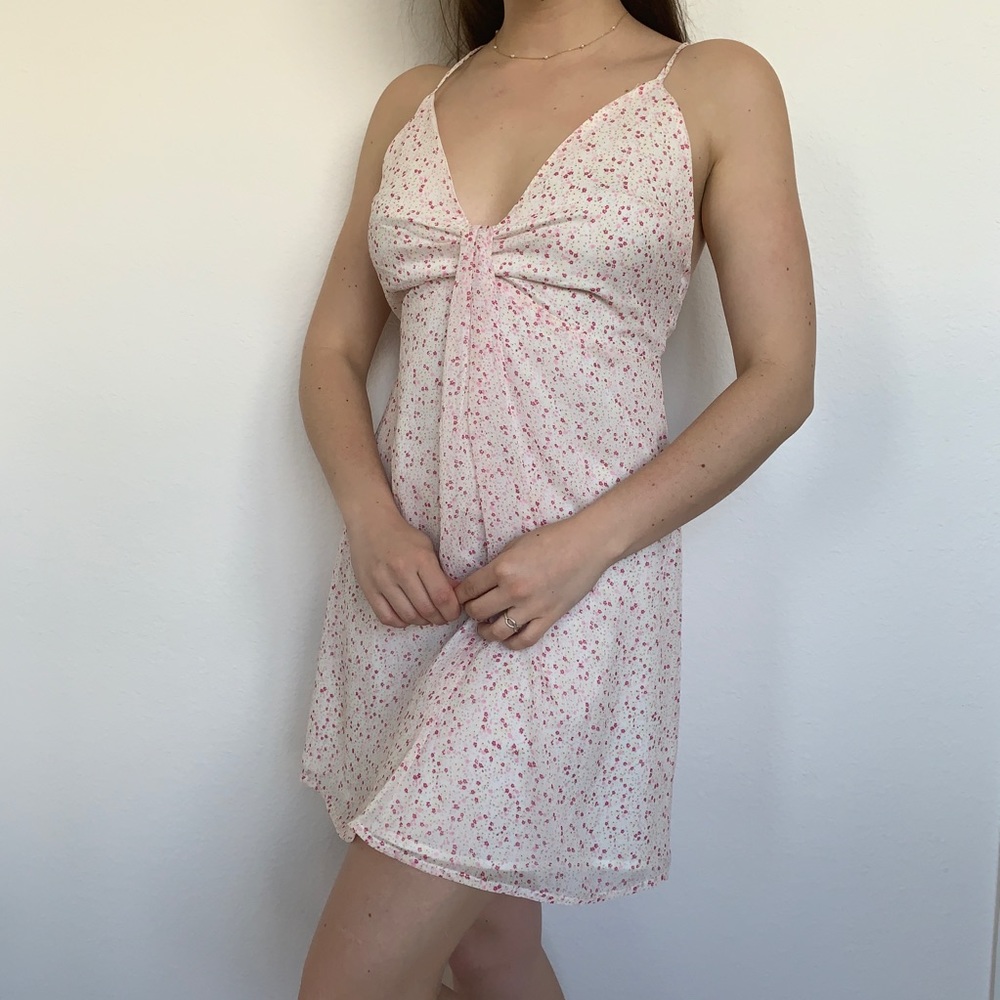 FLORAL PINK AND WHITE SUMMER DRESS